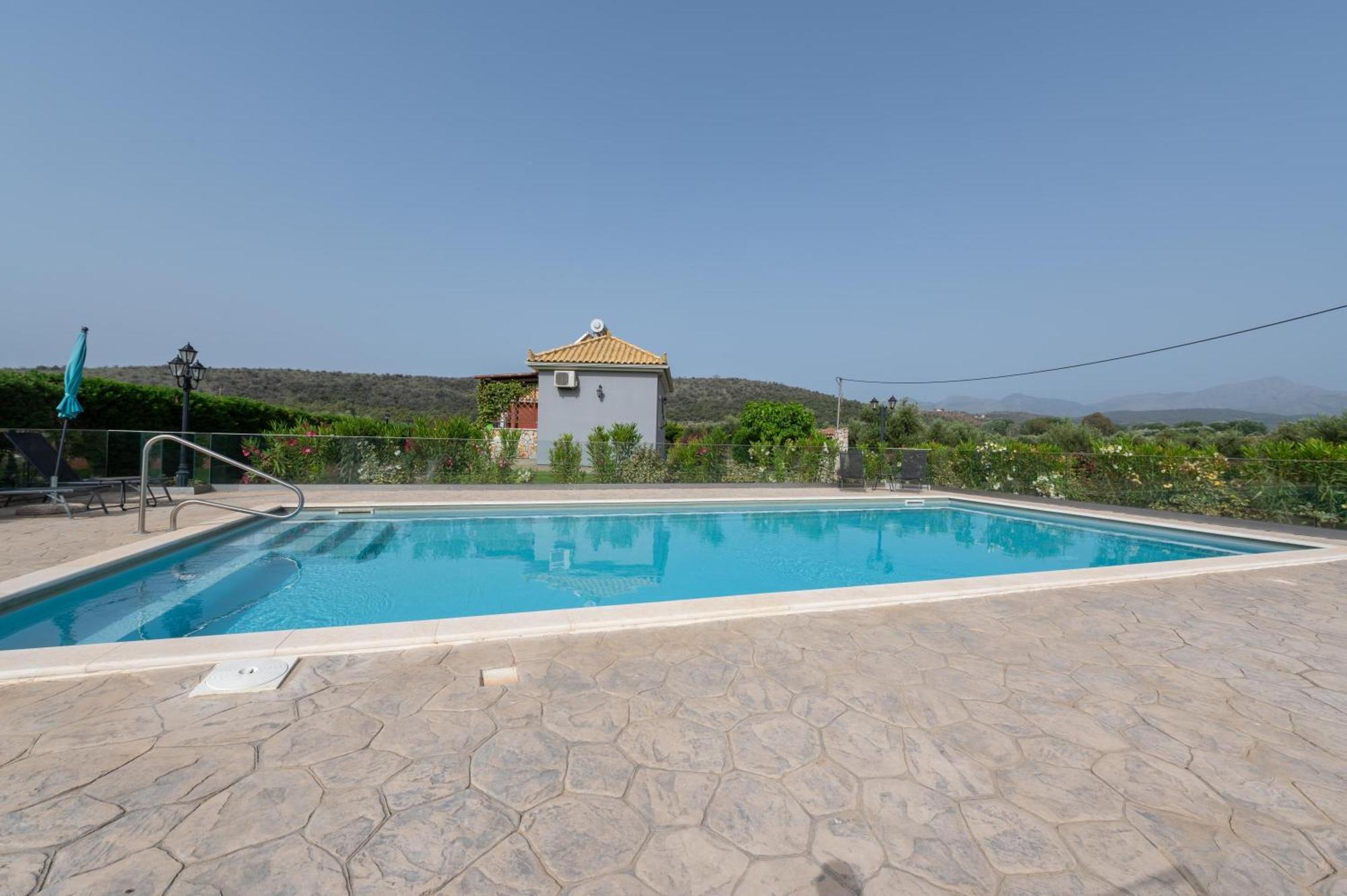 Spedion Villa - Near To Sea Villas With Heated Swimming Pool 伊西翁 外观 照片