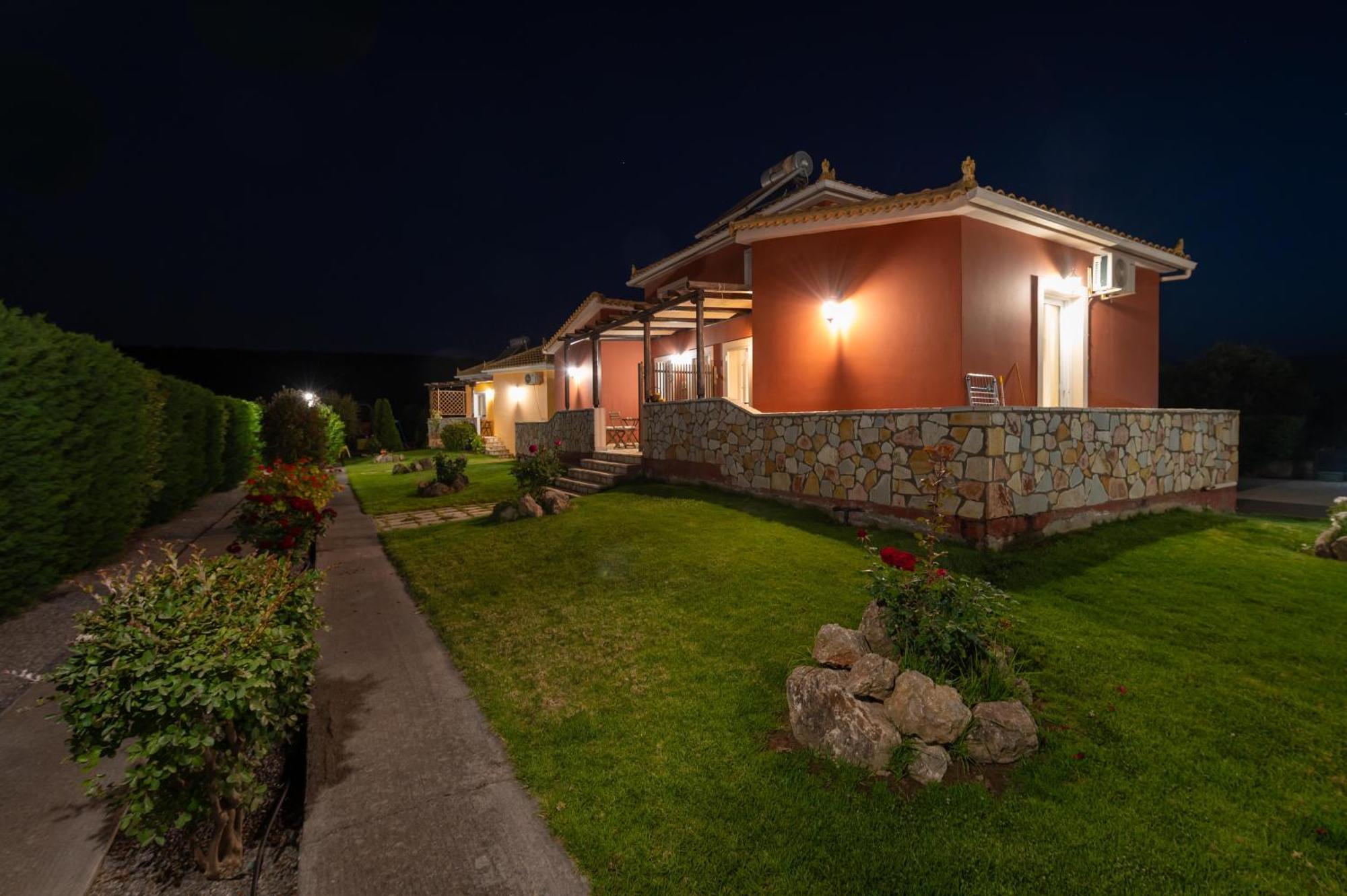 Spedion Villa - Near To Sea Villas With Heated Swimming Pool 伊西翁 外观 照片